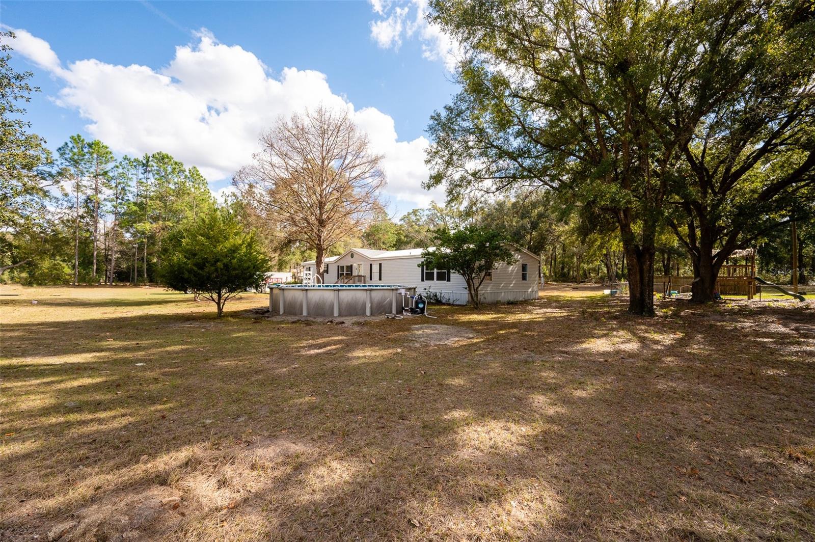 BORDERING OAKS - Residential