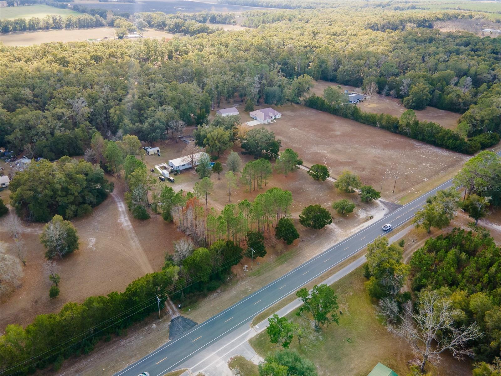 BORDERING OAKS - Residential
