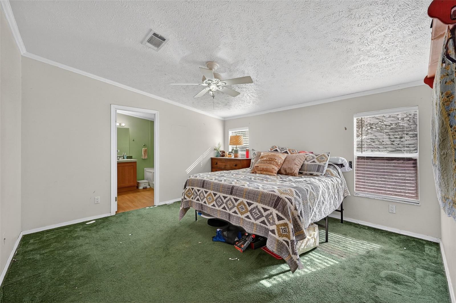 BORDERING OAKS - Residential