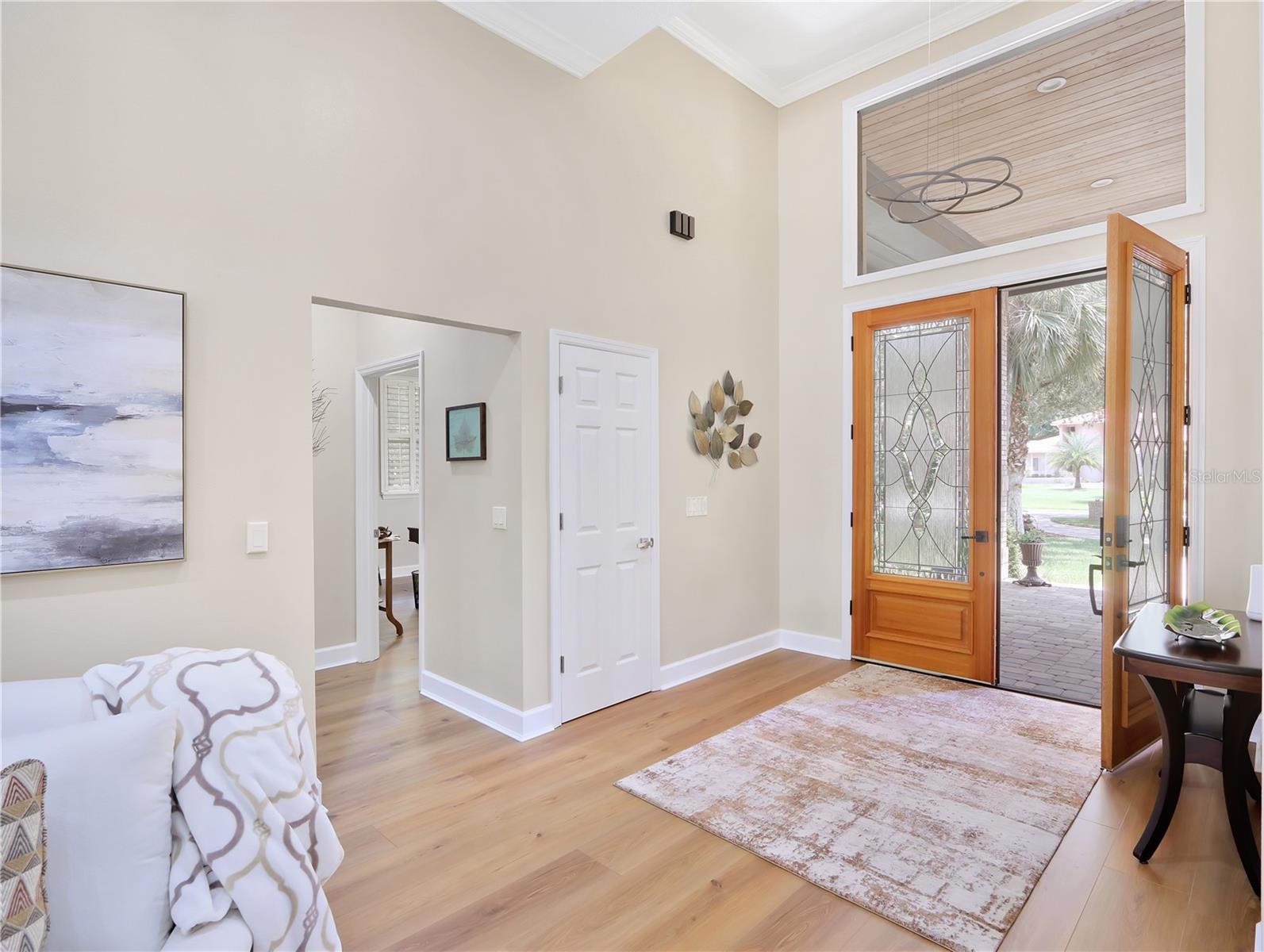 2216 SMOKETREE COURT