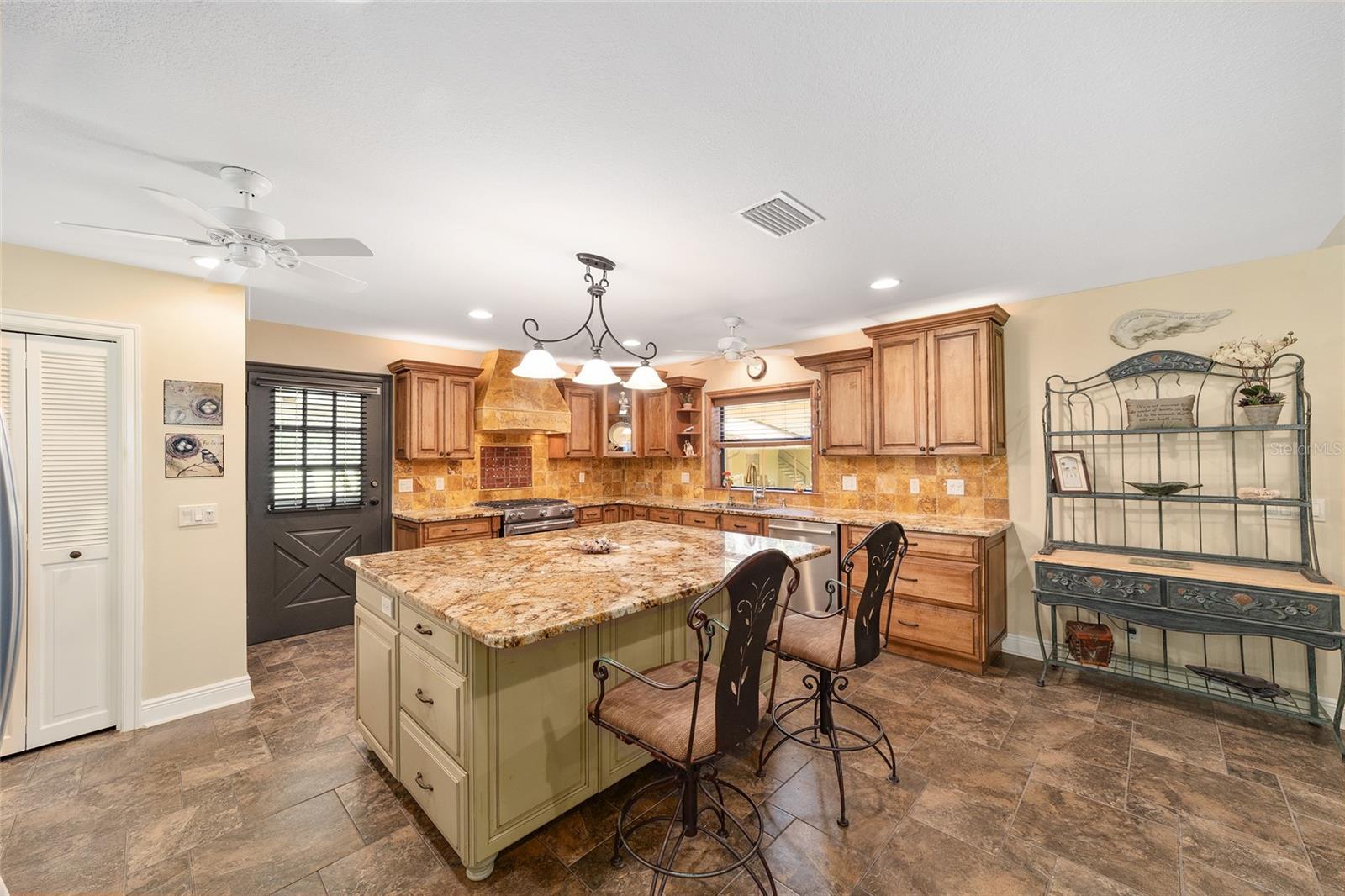 NON SUBDIVISION - Residential