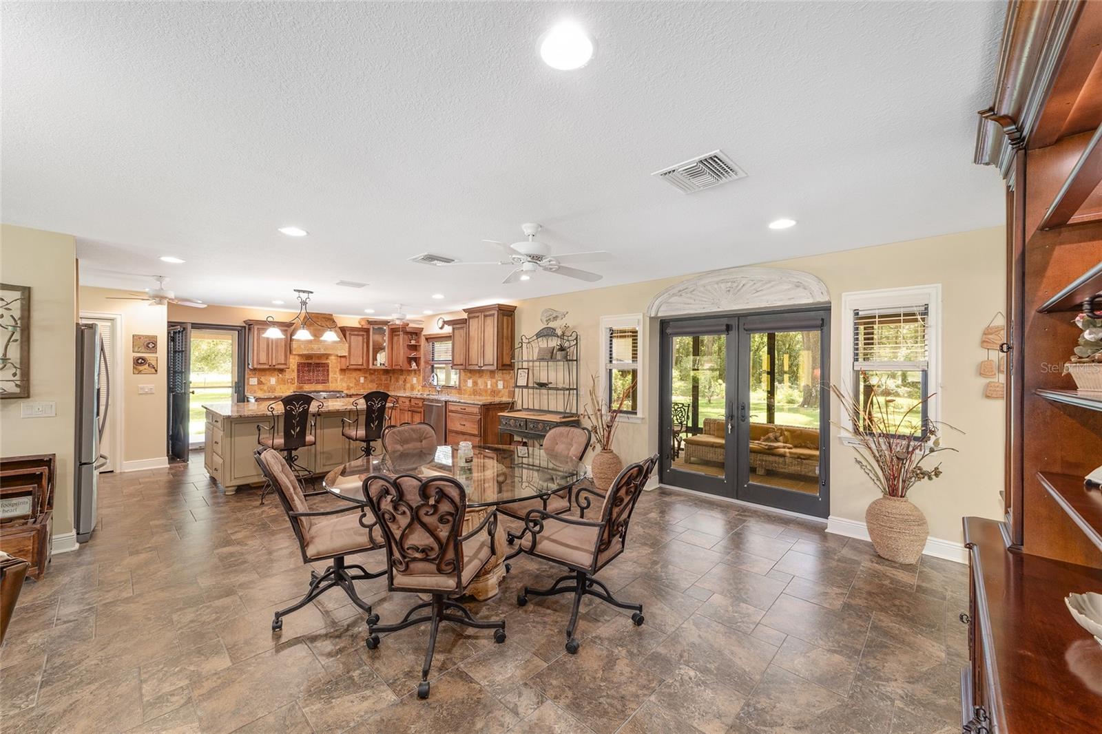 NON SUBDIVISION - Residential