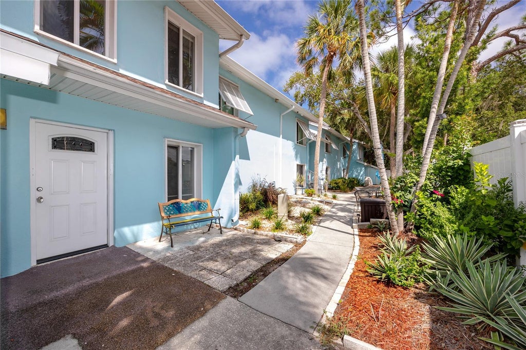 Photo of 3775 40th Lane S #E, St Petersburg, FL 33711 (MLS # TB8553179)