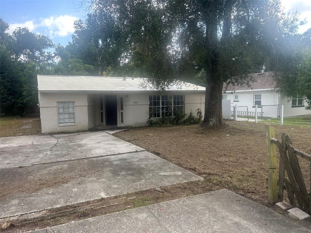 Photo of 1713 NE Lambright Street, Tampa, FL 33610 (MLS # TB8558070)