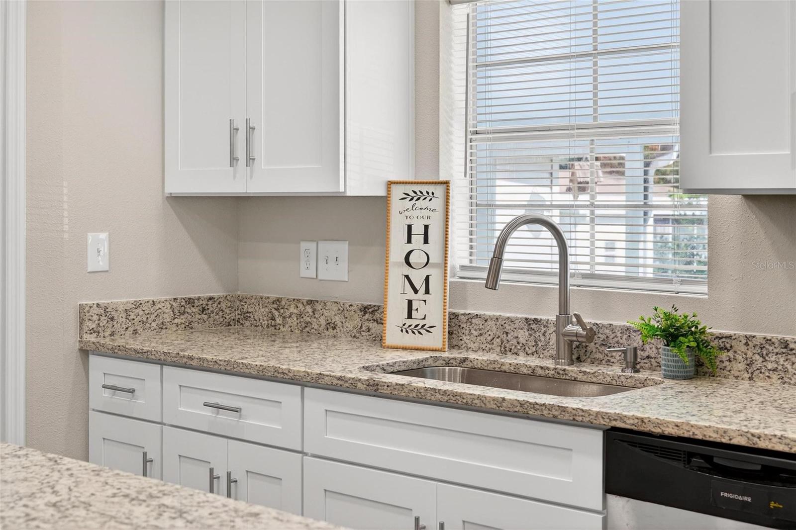 ASTATULA MEADOWS SUB - Residential