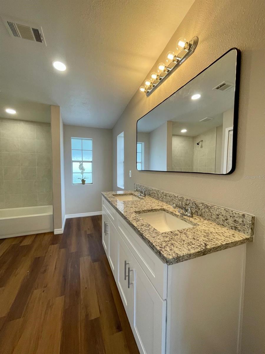 ASTATULA MEADOWS SUB - Residential