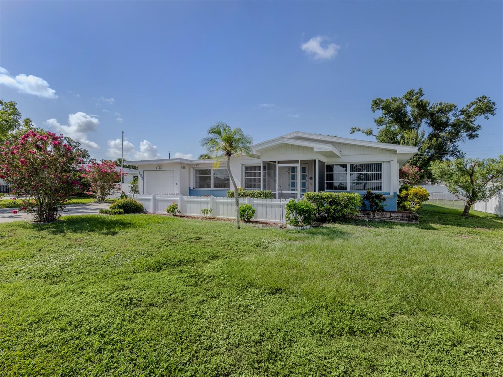 732 LAUREL AVENUE