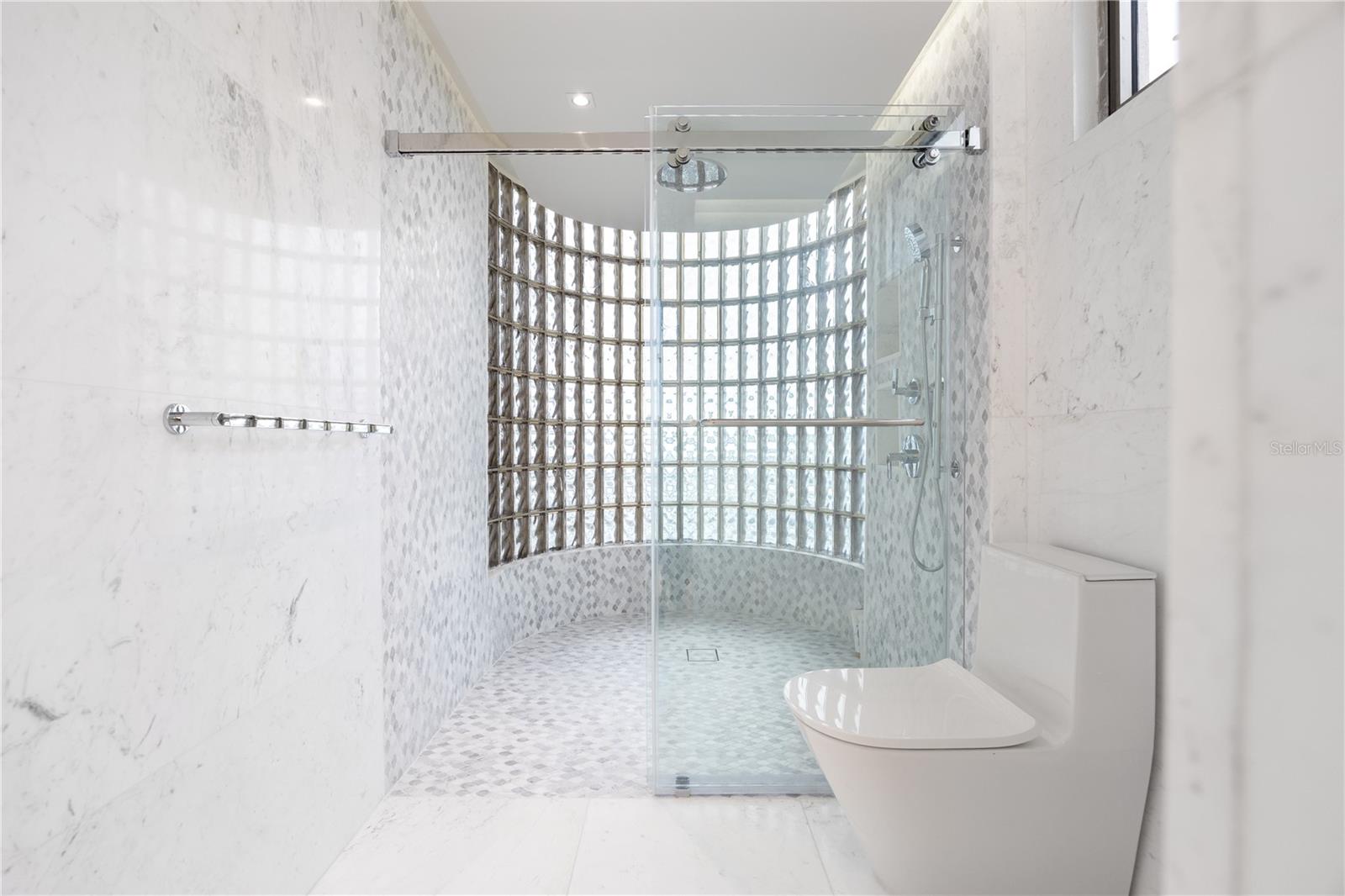 PLAZA ATLANTICO - Residential