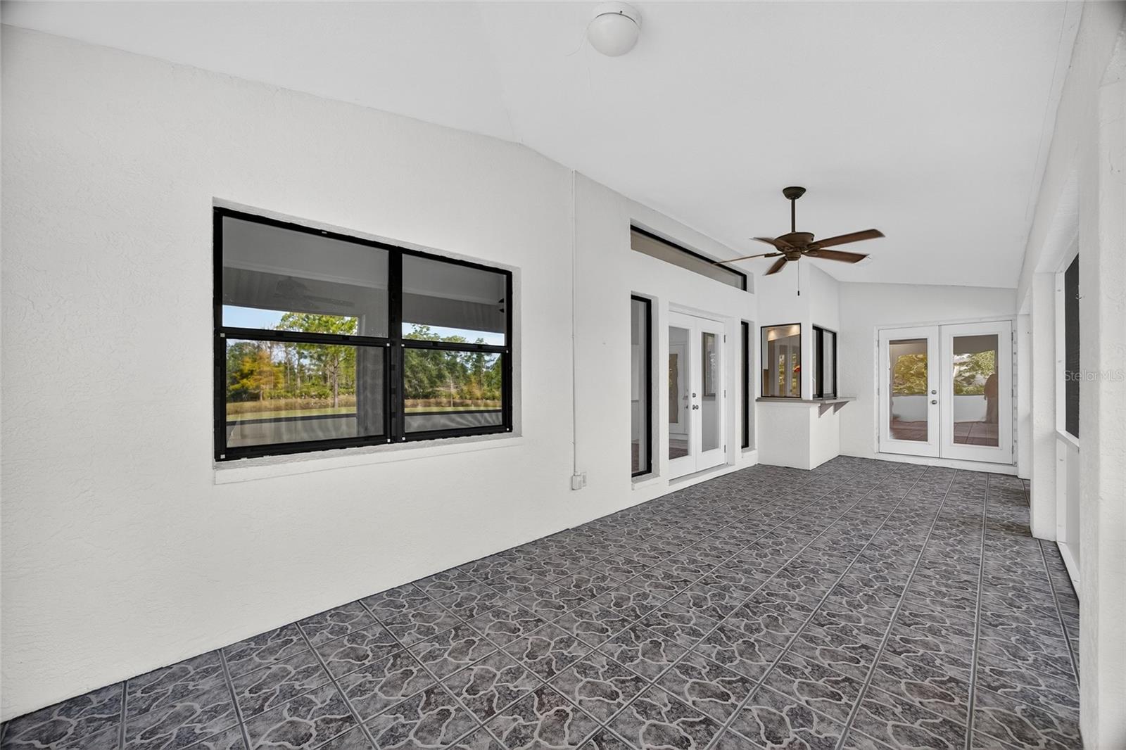 PRAIRIE CREEK PARK - Residential