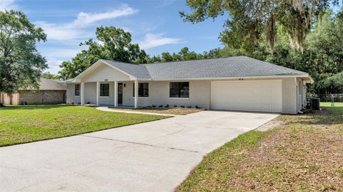 Photo of 801 Cedar Knoll Drive S, Lakeland, FL 33809 (MLS # L4962188)