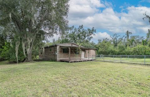 Photo of 10011 E Sligh Avenue, Tampa, FL 33610 (MLS # TB8442498) Photo of 10011 E Sligh Avenue, Tampa, FL 33610 (MLS # TB8442498)