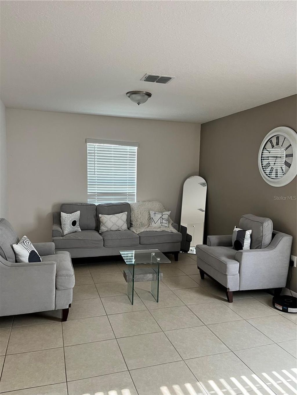 Photo of 2121 Hibiscus Place, Kissimmee, FL 34759 (MLS # S5147765)
