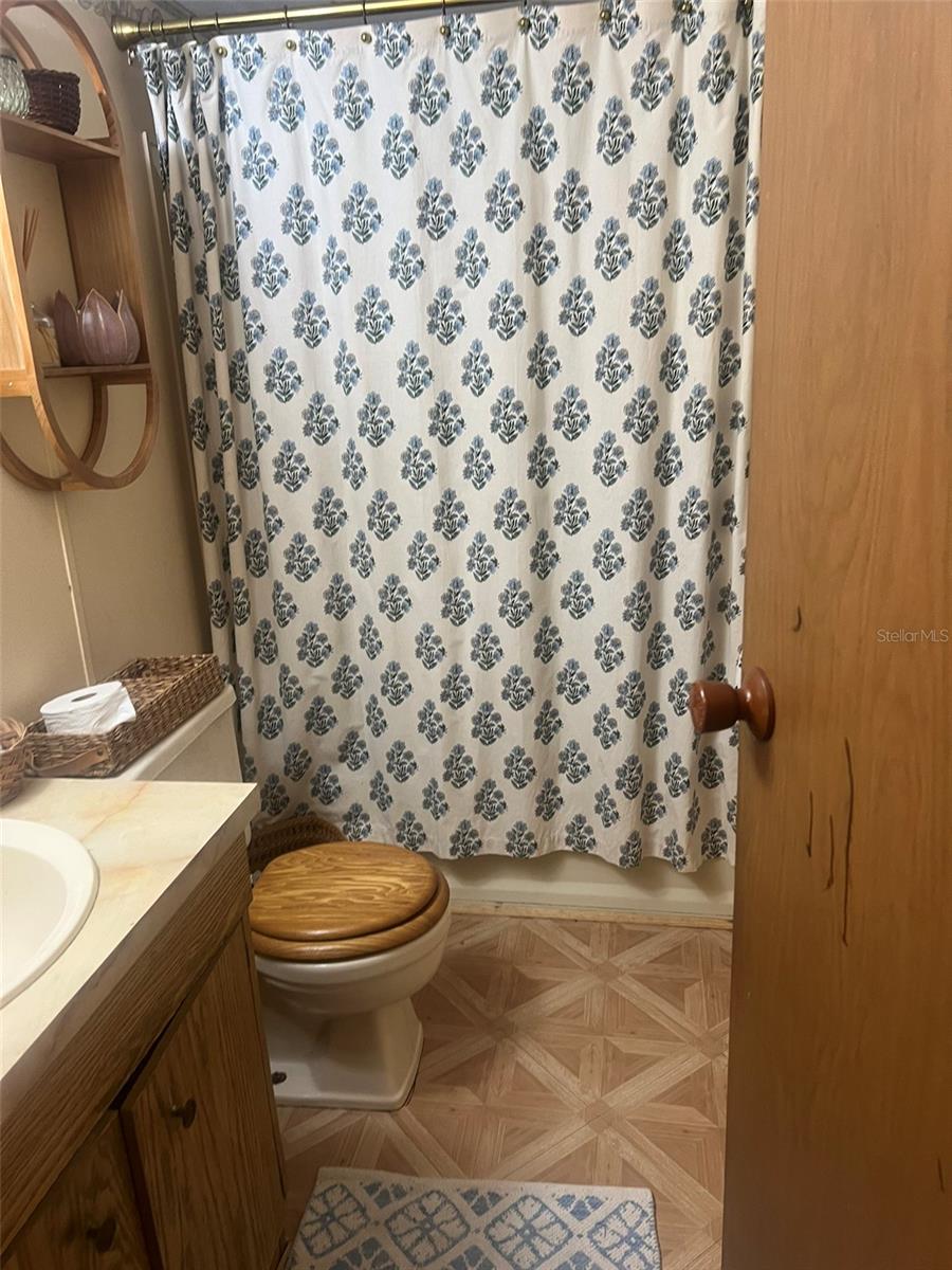 LAKE BRYANT SHORES - Residential