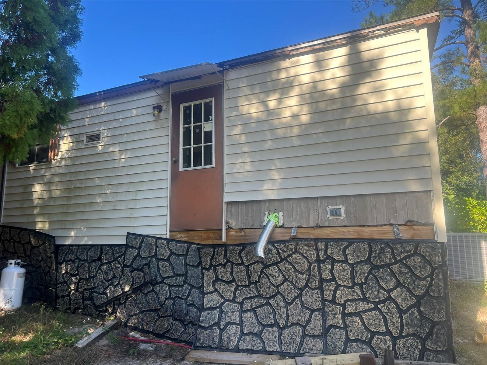 LAKE BRYANT SHORES - Residential