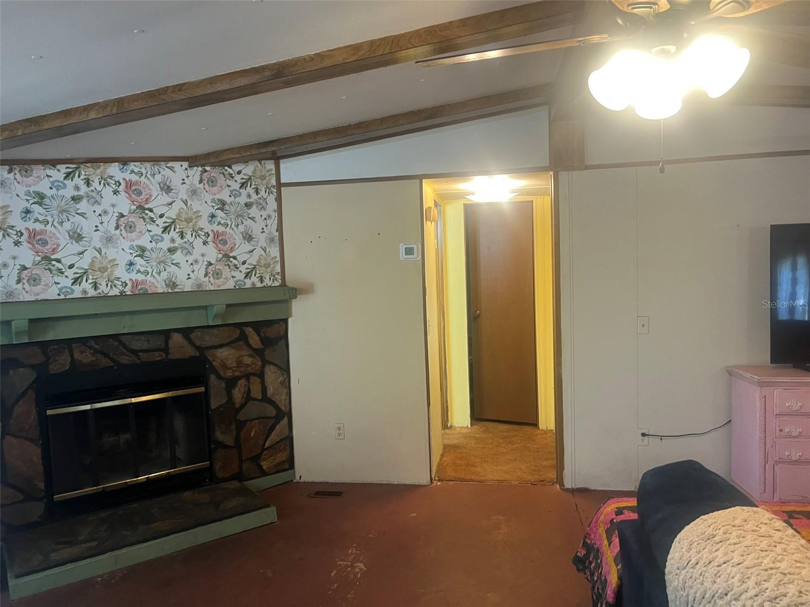 LAKE BRYANT SHORES - Residential