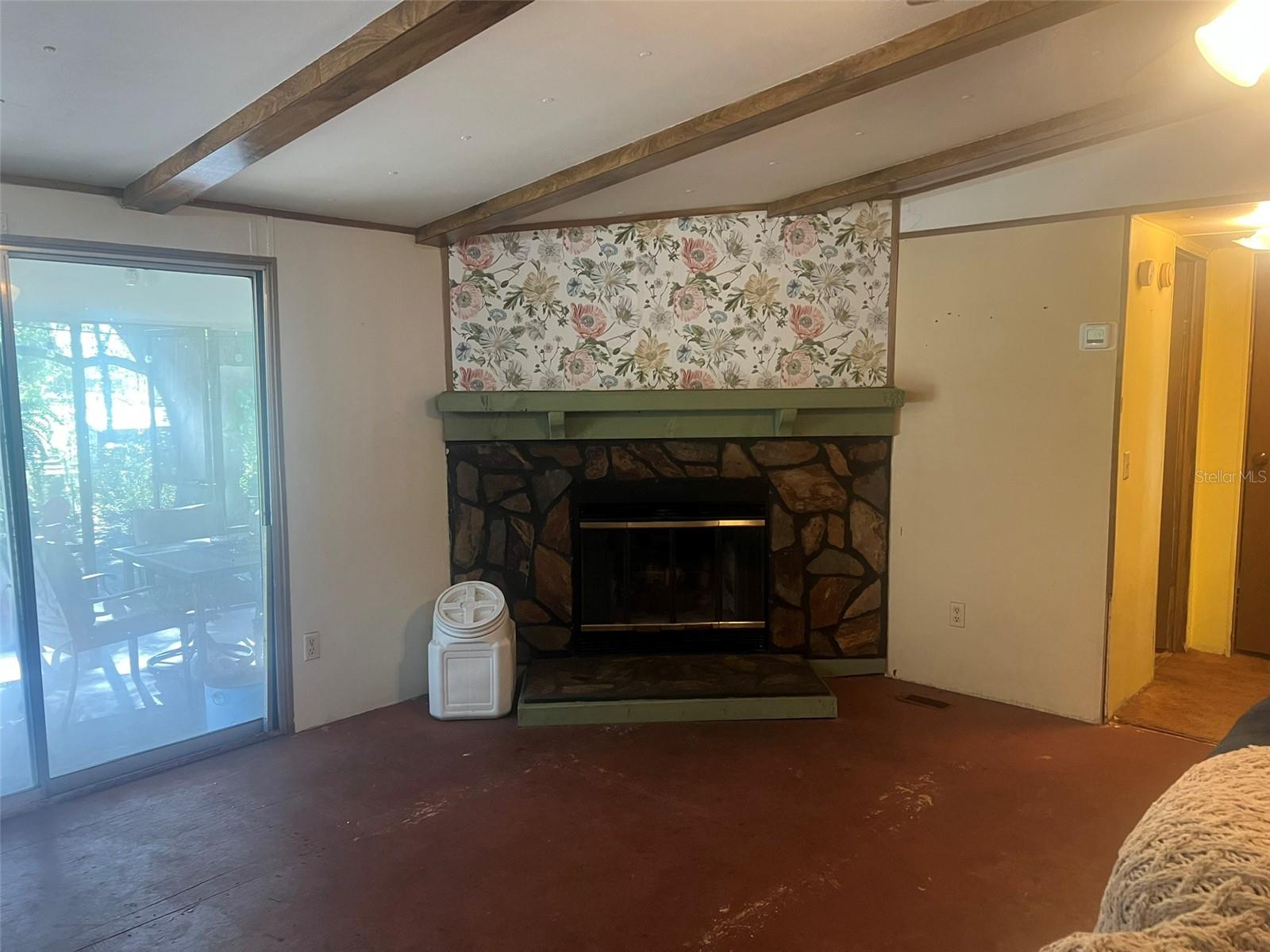 LAKE BRYANT SHORES - Residential