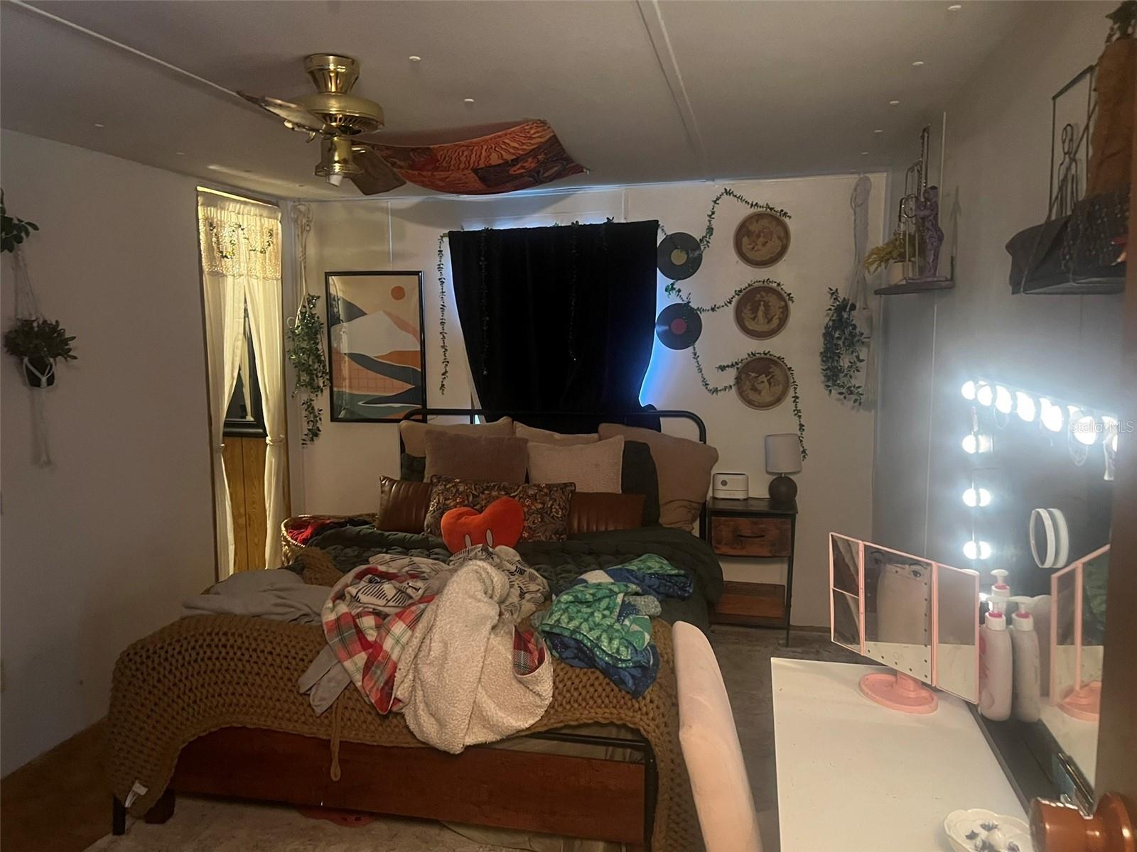 LAKE BRYANT SHORES - Residential