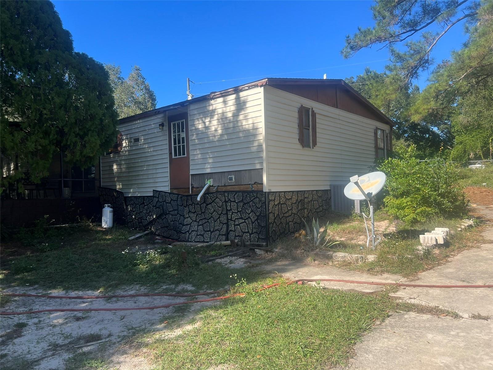 LAKE BRYANT SHORES - Residential