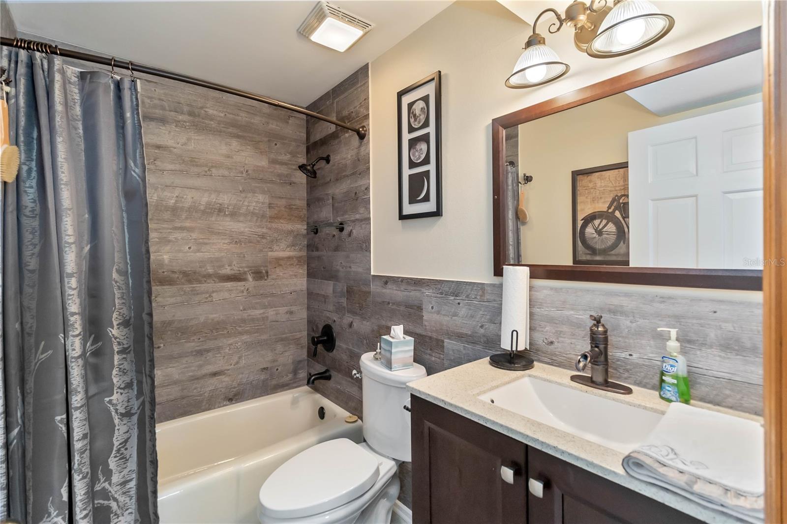 MOUNT DORA GARDNERS - Residential