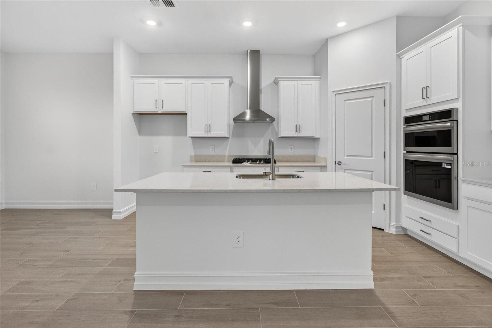 STONEGATE PRESERVE - Residential Lease