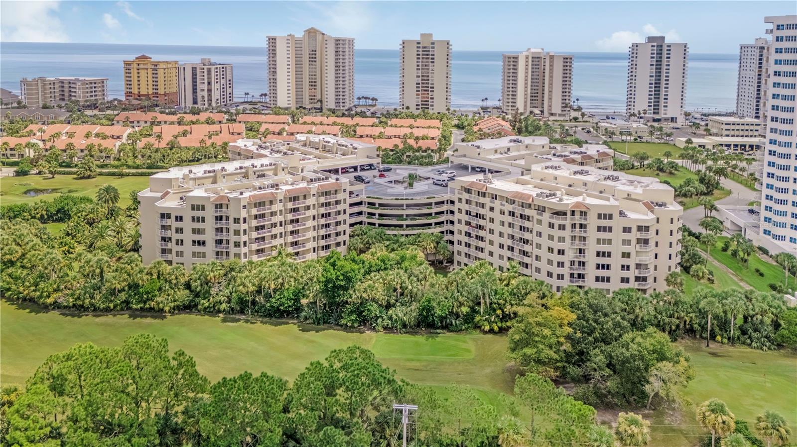 3 OCEANS WEST BOULEVARD 2B2