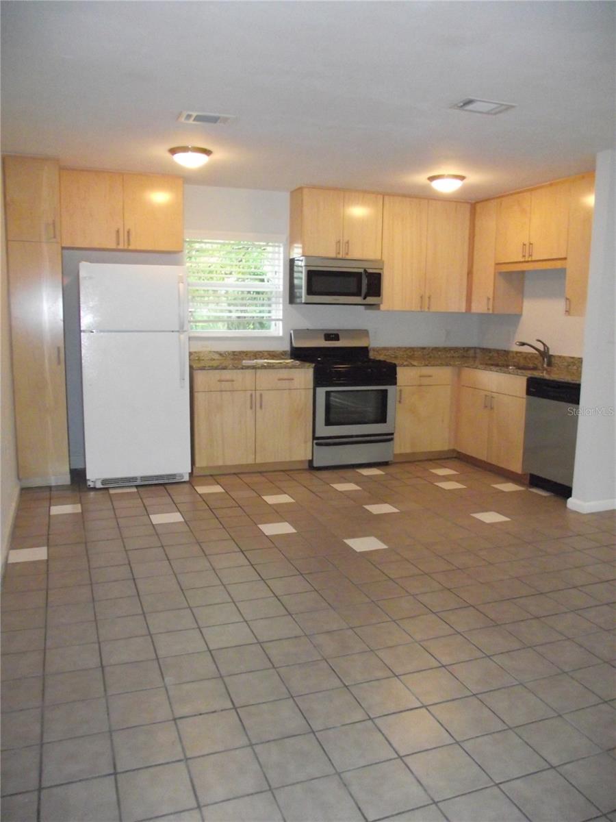413 NW 35TH TERRACE