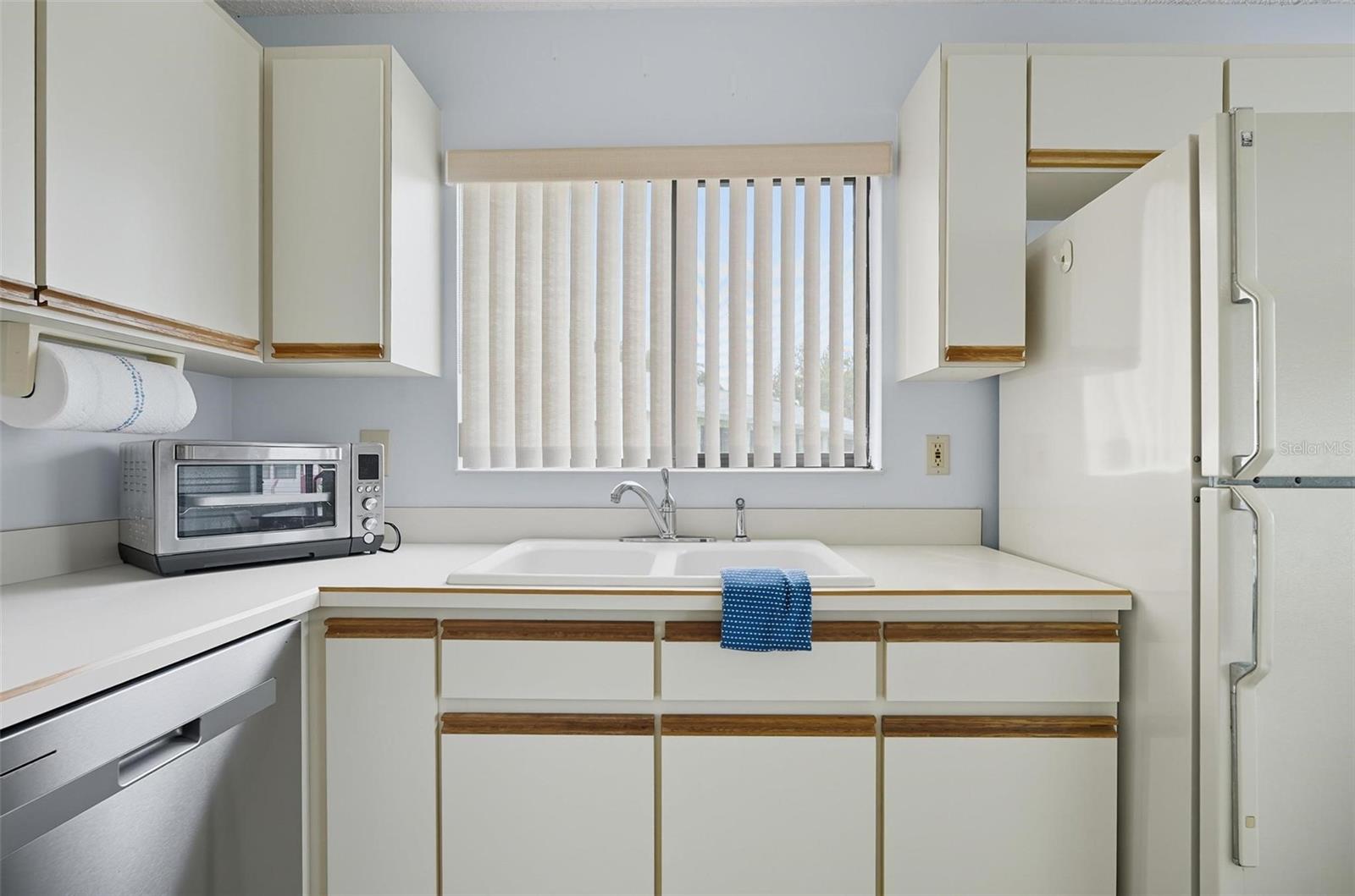 LAKE FOREST SUB - Residential