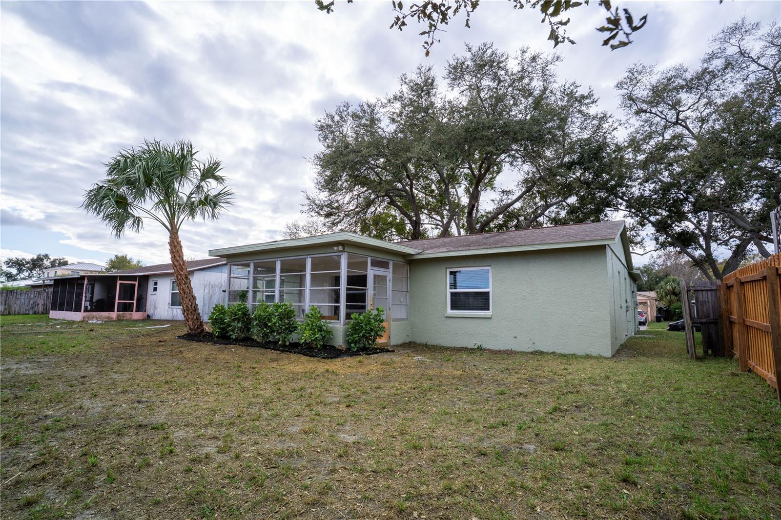 AUTUMN RUN - Residential