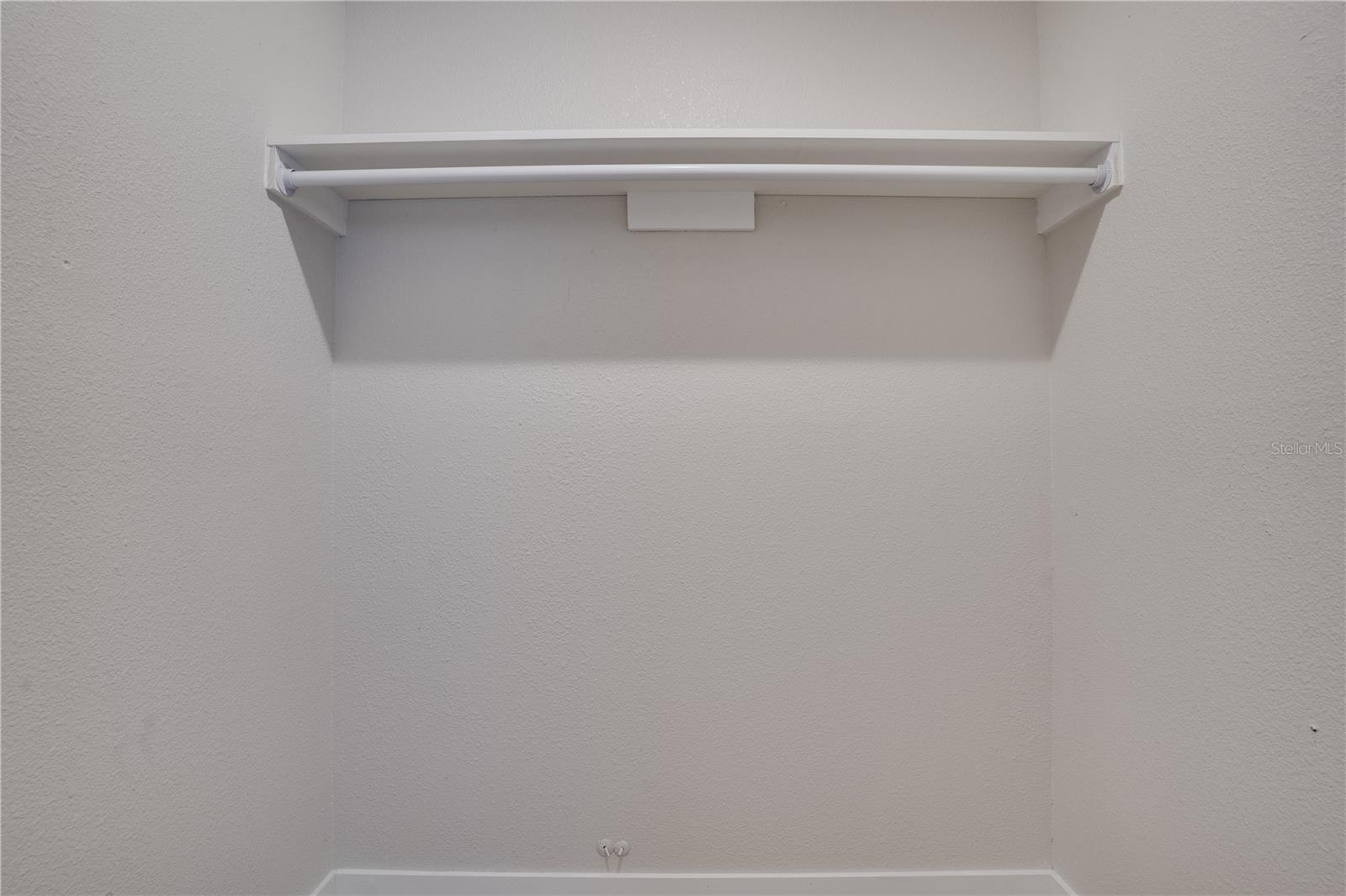 AUTUMN RUN - Residential