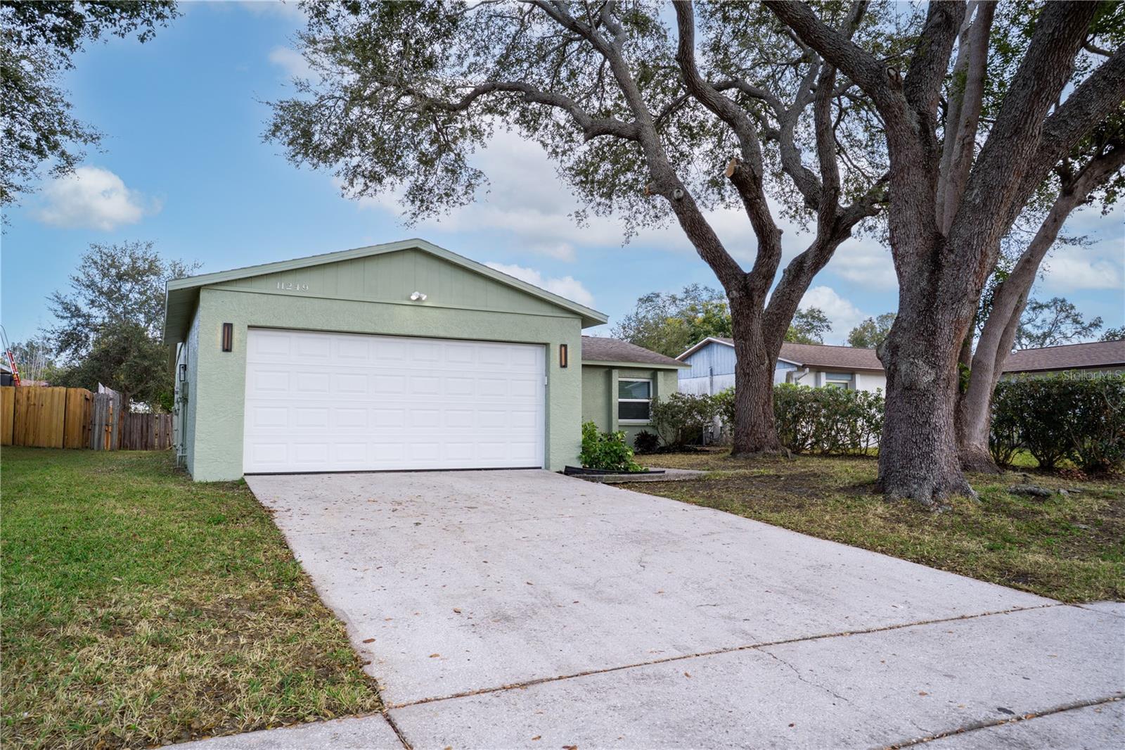 AUTUMN RUN - Residential