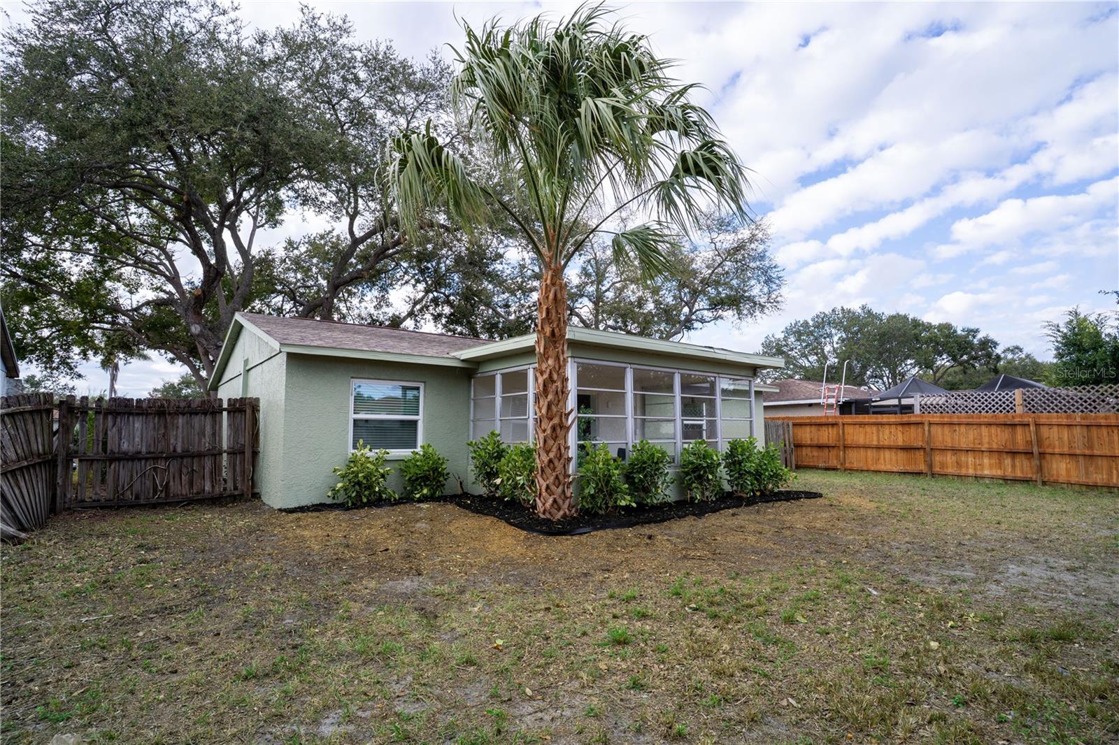 AUTUMN RUN - Residential