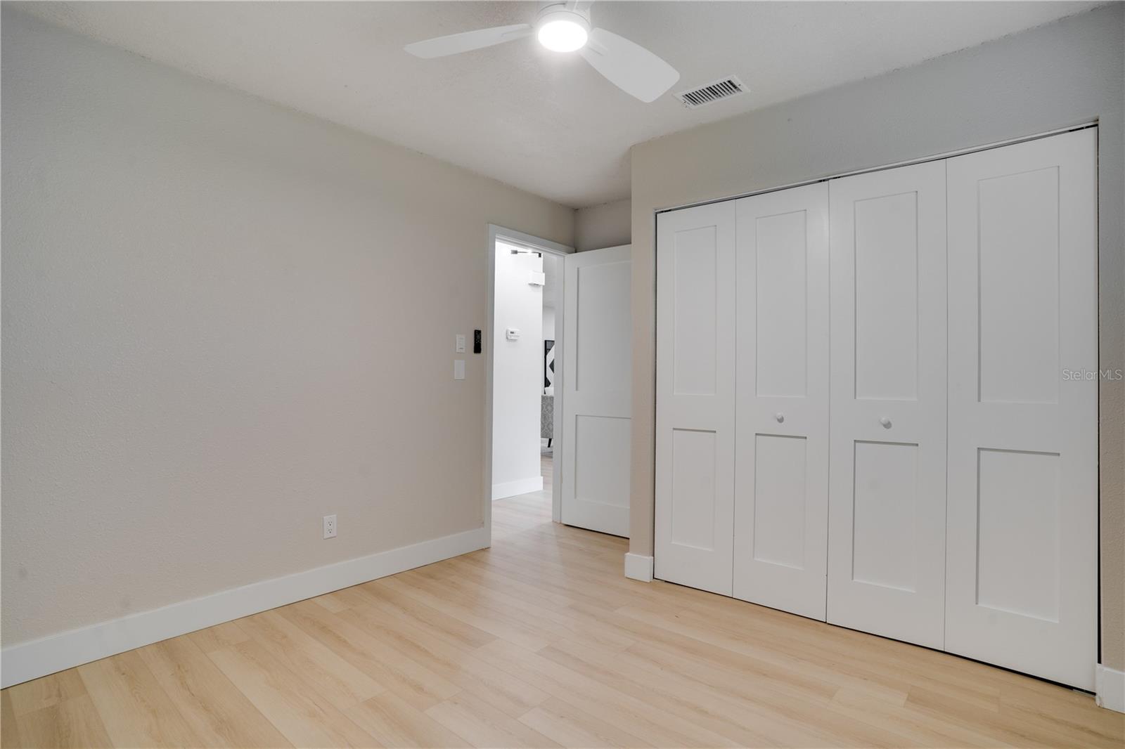 AUTUMN RUN - Residential