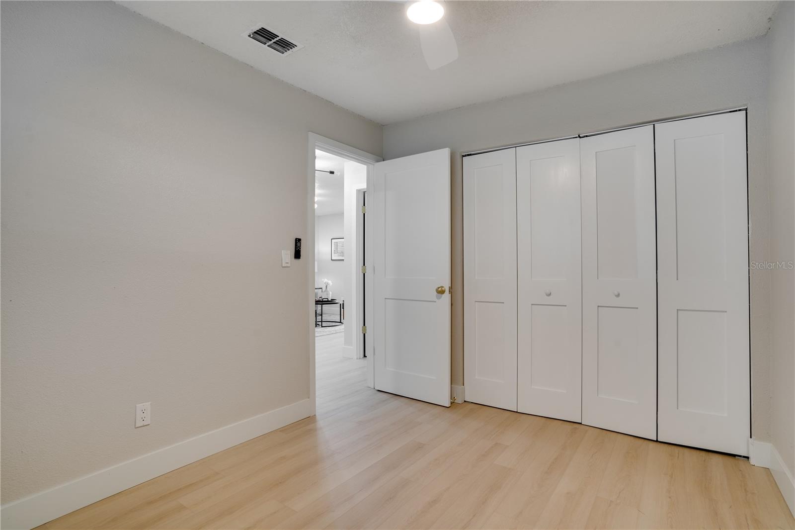 AUTUMN RUN - Residential