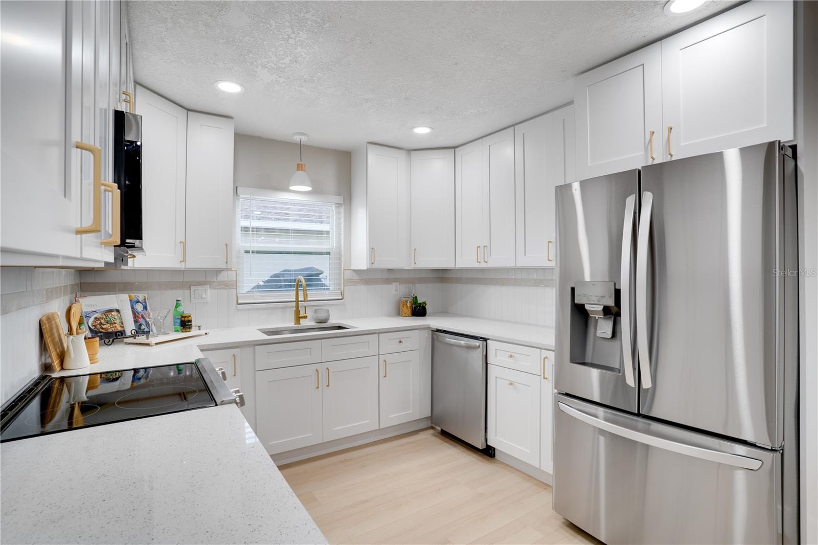 AUTUMN RUN - Residential