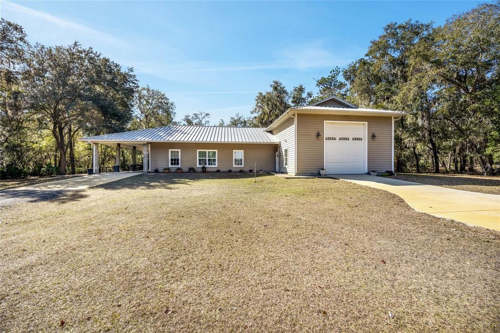 Photo of 16602 NE 124th Avenue, Waldo, FL 32694 (MLS # GC536859)