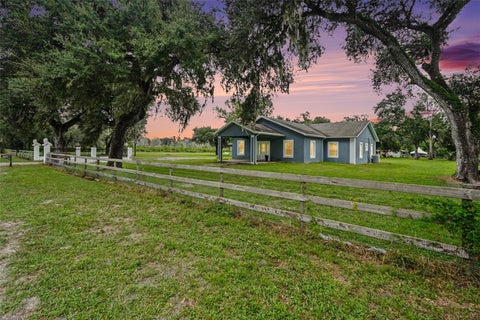 7040 Lumberton Road, Zephyrhills, FL 33540