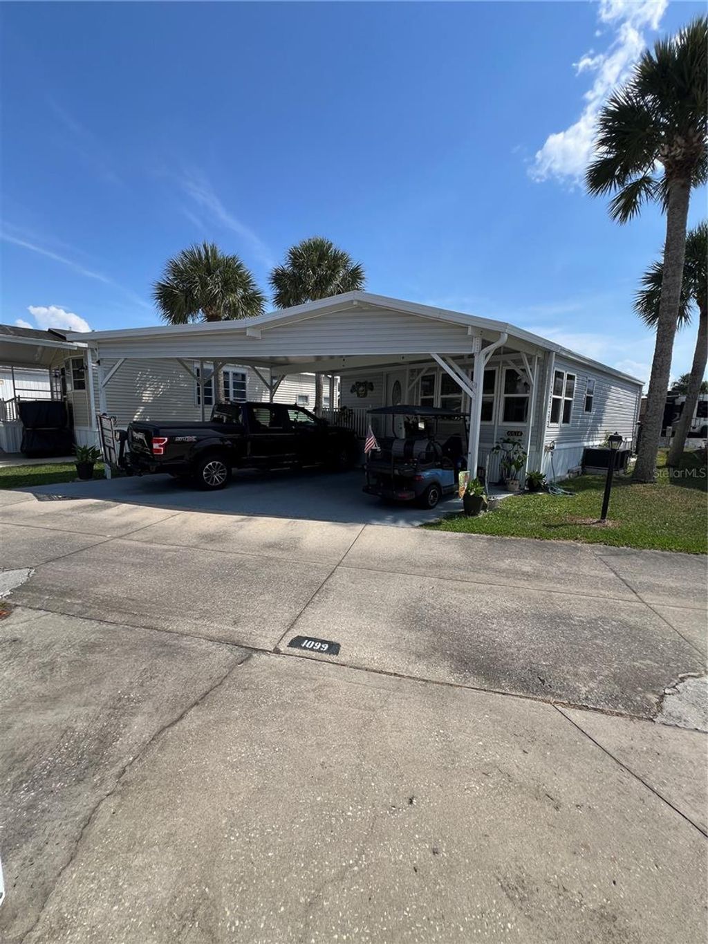 Photo of 6614 SE 54th Lane, Okeechobee, FL 34974 (MLS # OK225167)