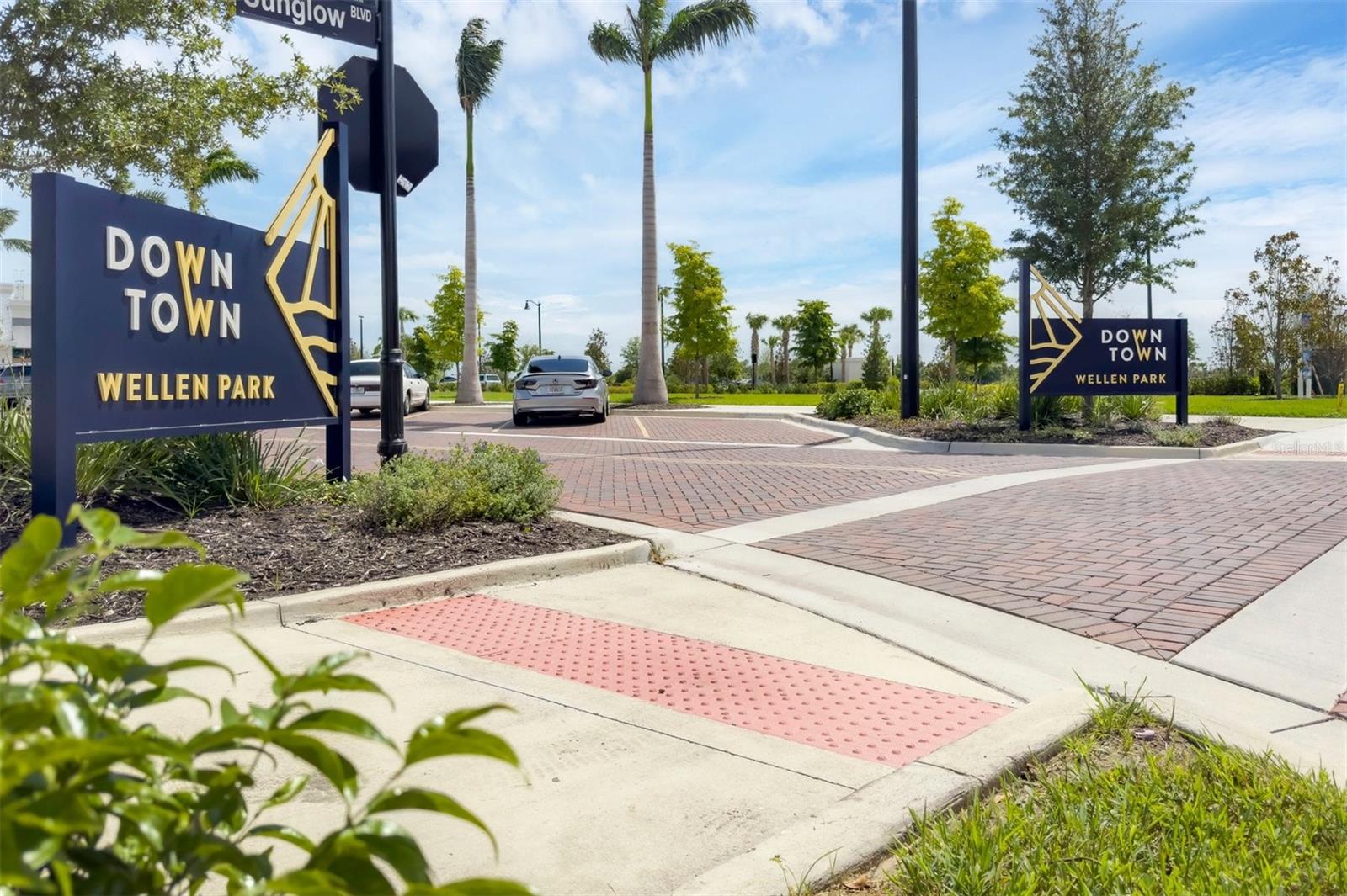 WYSTERIA-WELLEN PARK VILLAGE F-4 - Residential