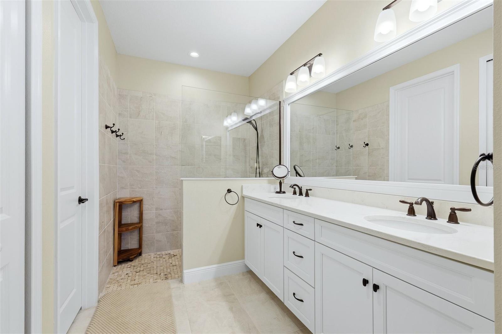 WYSTERIA-WELLEN PARK VILLAGE F-4 - Residential