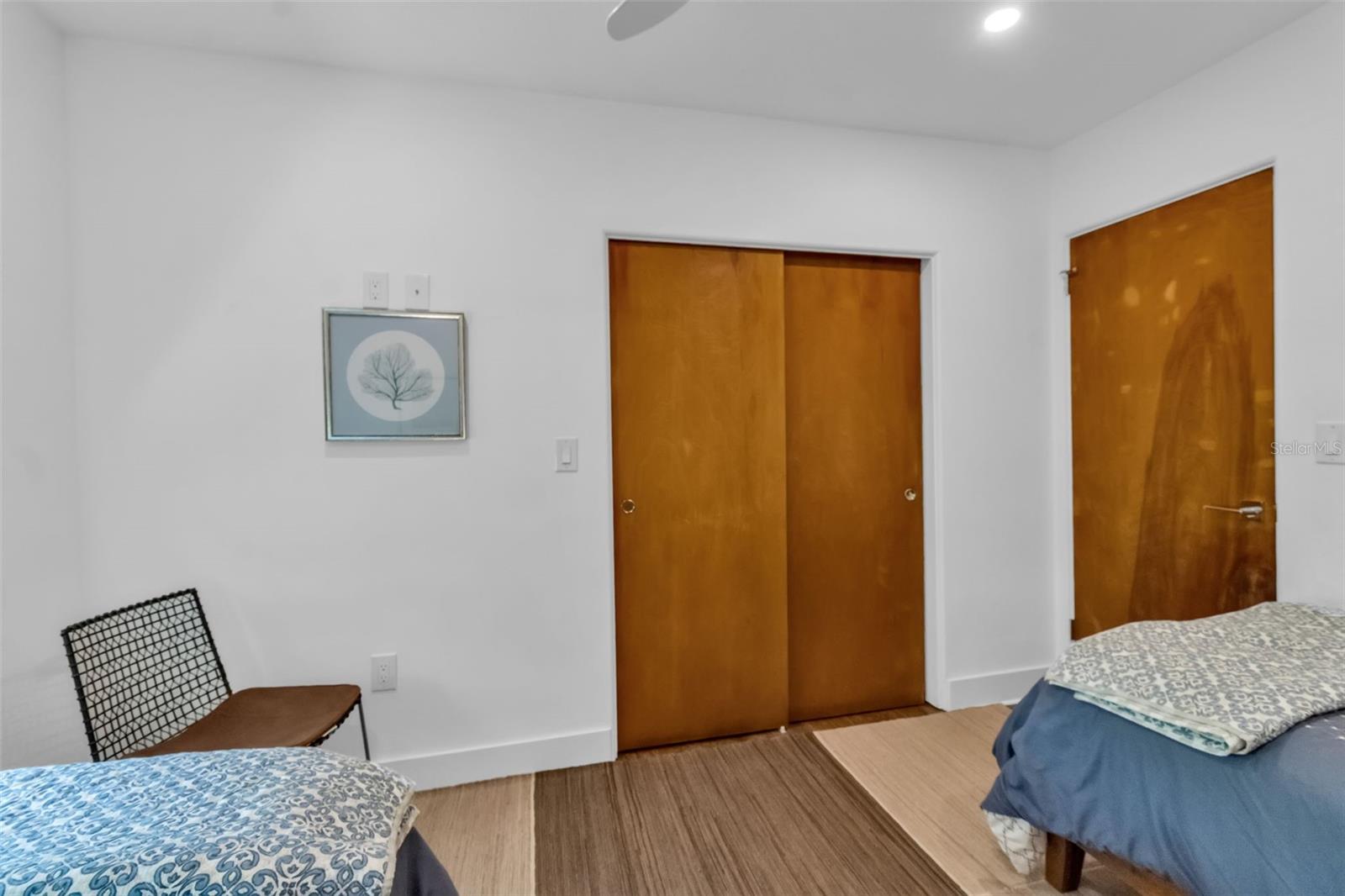 RINGLING BLVD SUB - Residential