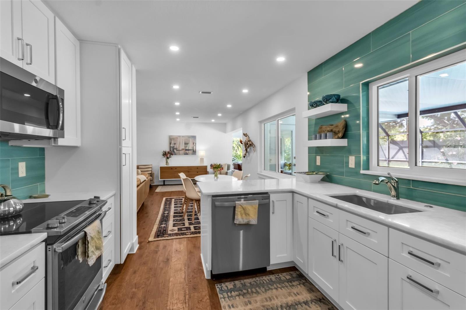 RINGLING BLVD SUB - Residential