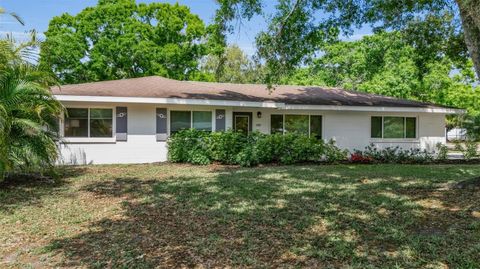 Photo of 2587 Ringling Boulevard, Sarasota, FL 34237 (MLS # A4686081)