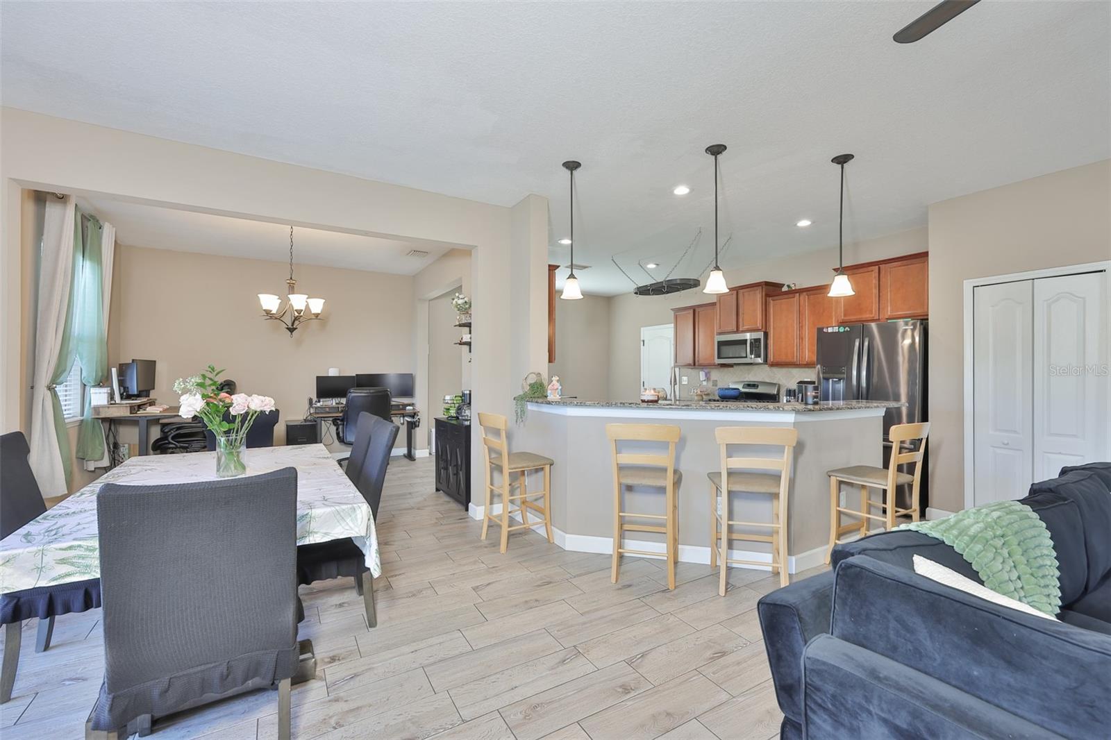 OAK VISTAS - Residential