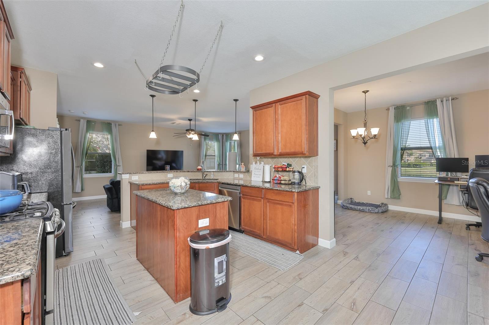 OAK VISTAS - Residential