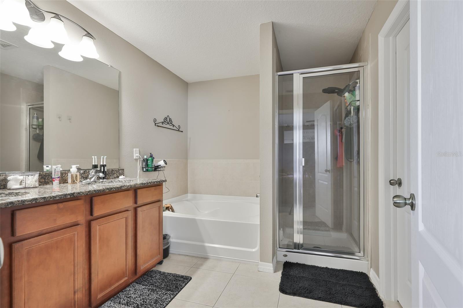 OAK VISTAS - Residential