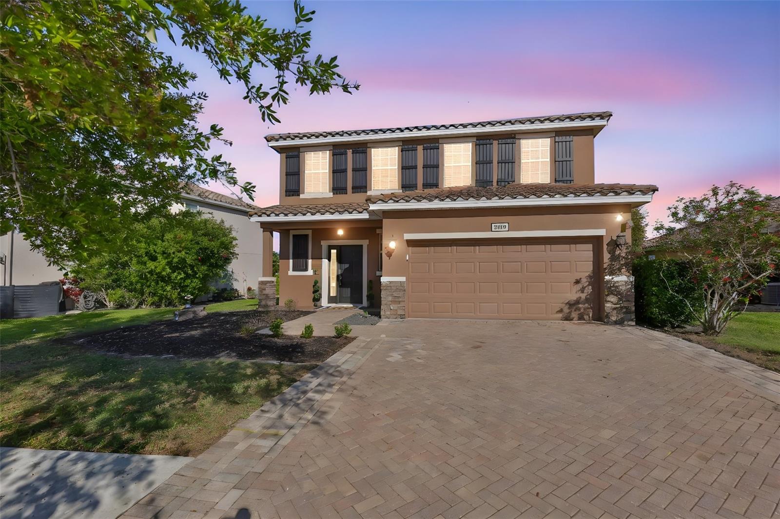 OAK VISTAS - Residential