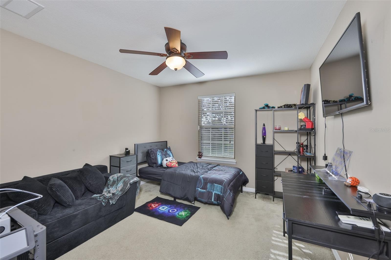 OAK VISTAS - Residential