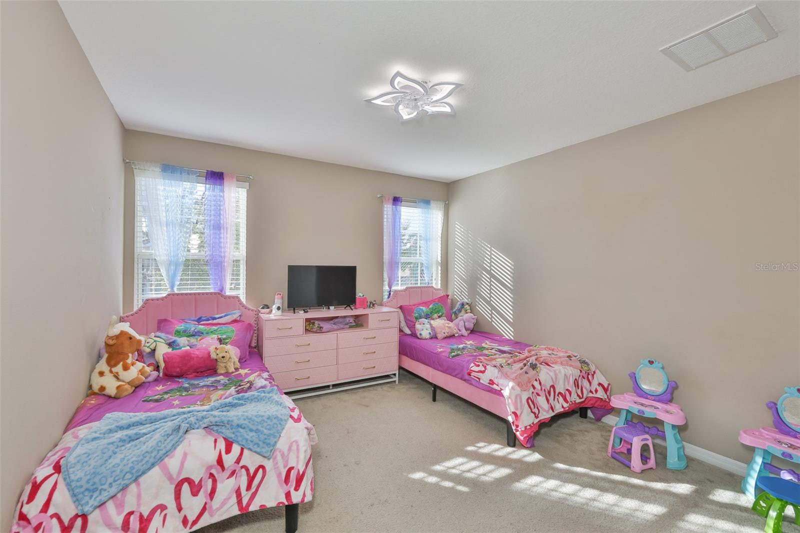 OAK VISTAS - Residential