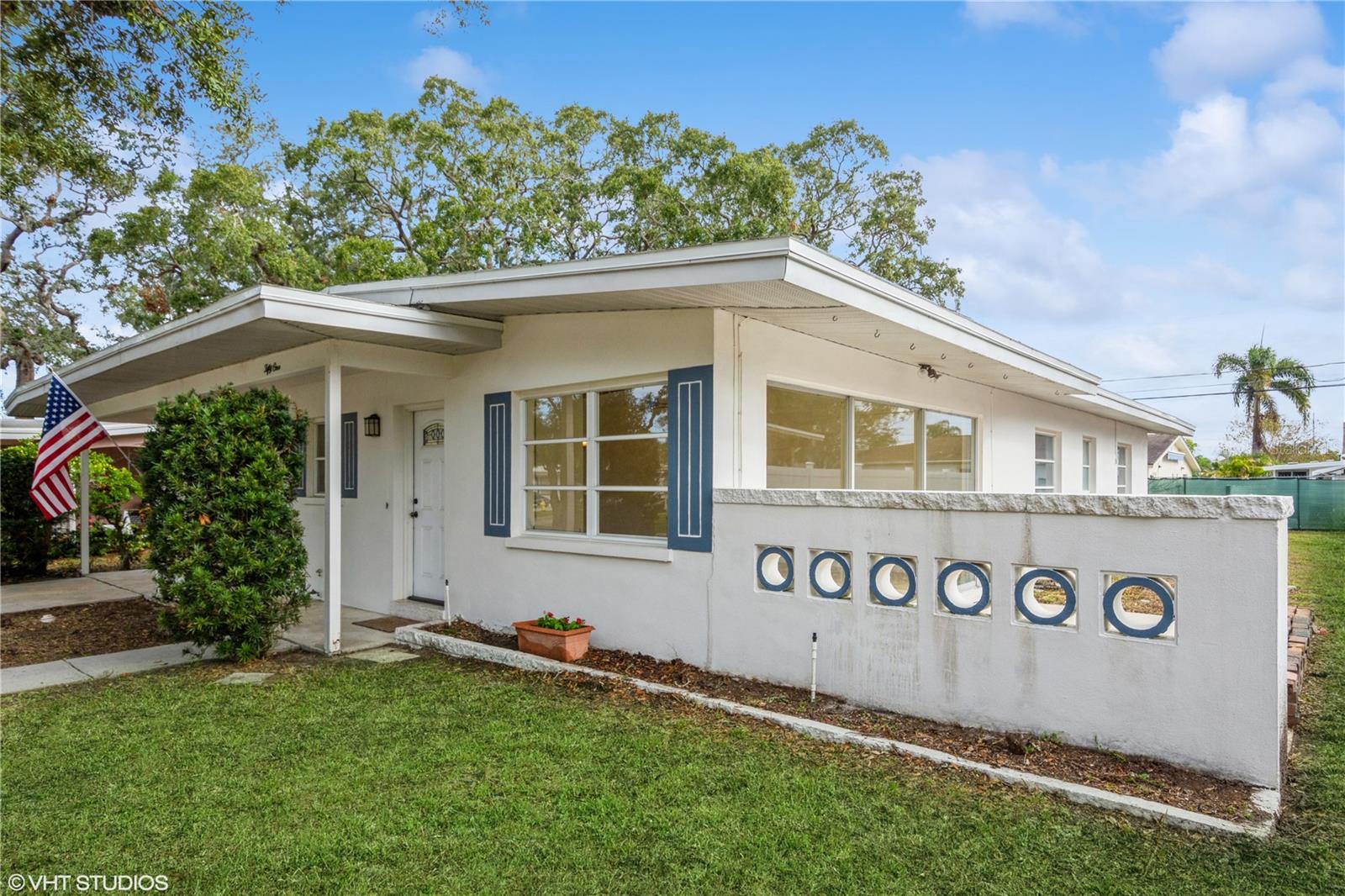 51 LEXINGTON DRIVE
