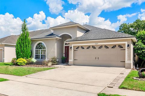 Photo of 3329 Foxcroft Circle, Oviedo, FL 32765 (MLS # O6347327)